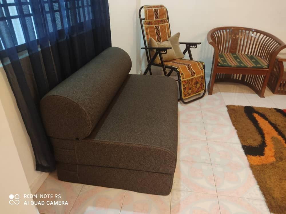 R&R Homestay Simpang Renggam Экстерьер фото